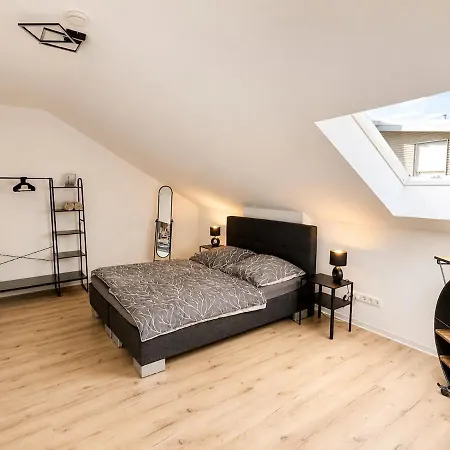 Moderne Doppelhaushaelfte Mit Freiem Naturblick *