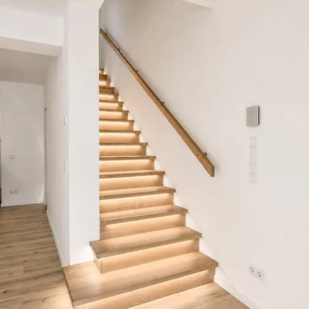 Holiday home Moderne Doppelhaushaelfte Mit Freiem Naturblick